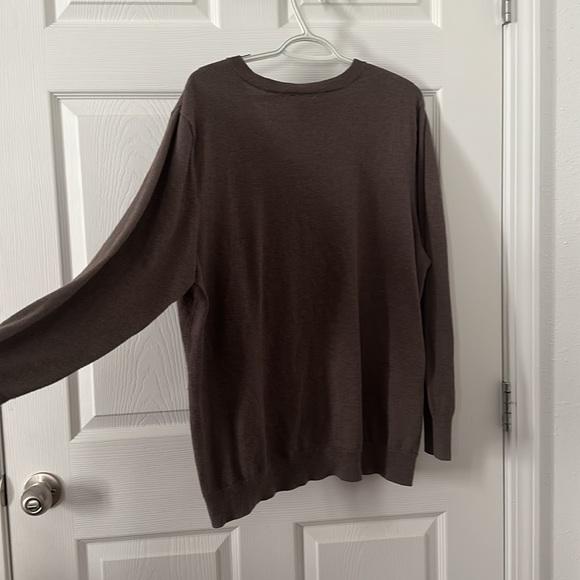 Heathered brown, mid-weight sweater. - Picture 3 of 3